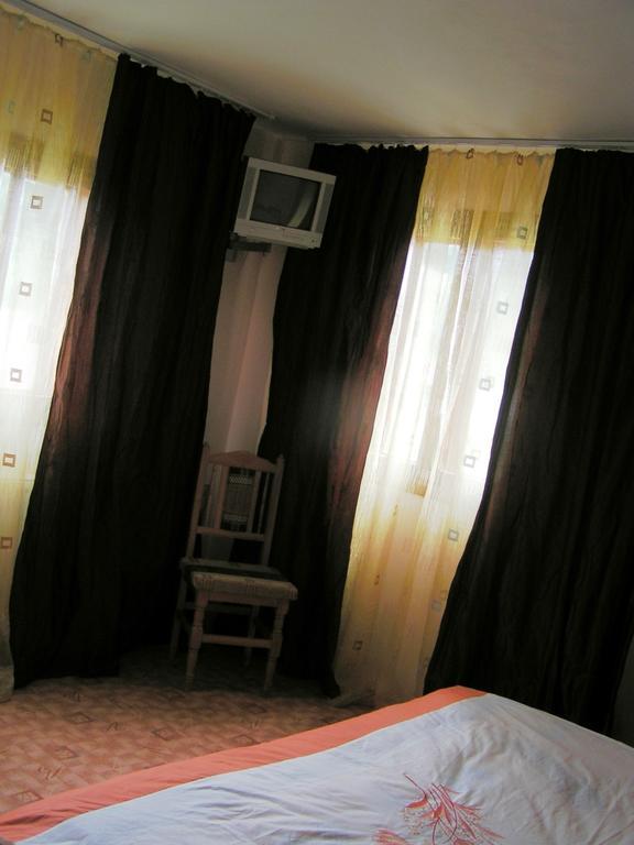 Casa Mora Otel Sucevita Oda fotoğraf